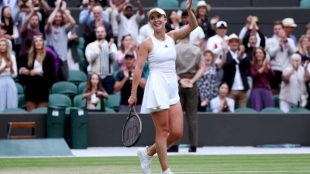 Elina Svitolina, tras ganar a Azarenka en Wimbledon. Foto: Getty