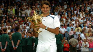 Roger Federer, campeón en Wimbledon 2005. Fuente: Getty