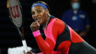 Tremenda batalla entre Serena Williams y Simona Halep en los cuartos del Open de Australia. Fuente: Getty