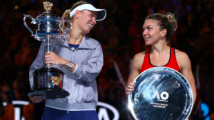 Caroline Wozniacki y Simona Halep, duelo de puñales en el Miami Open. Fuente: Getty