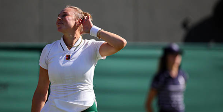 Amanda Anisimova explica por qué disfruta jugando contra otras pegadoras. Fuente: Getty