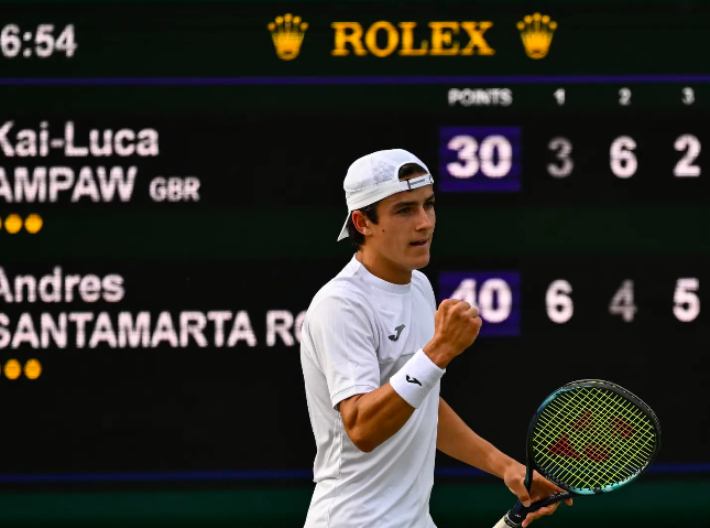 Andrés Santamarta en Wimbledon Junior 2024.