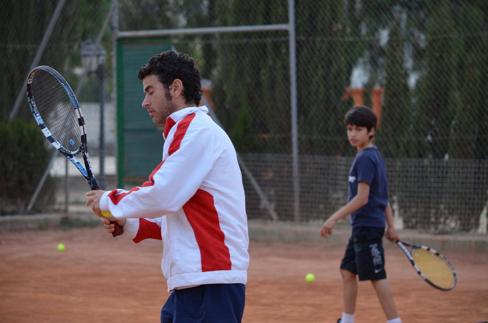 Carlos Santos entrenando a Carlos Alcaraz en Murcia.