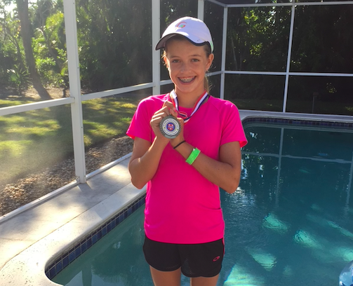 Kaitlin Quevedo en sus primeros pasos con el tenis. Fuente: Punto de Break