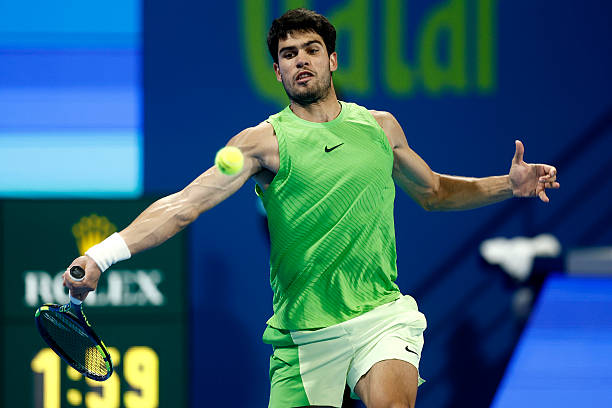 Alcaraz during his match against Khachanov at the ATP Doha 2026.