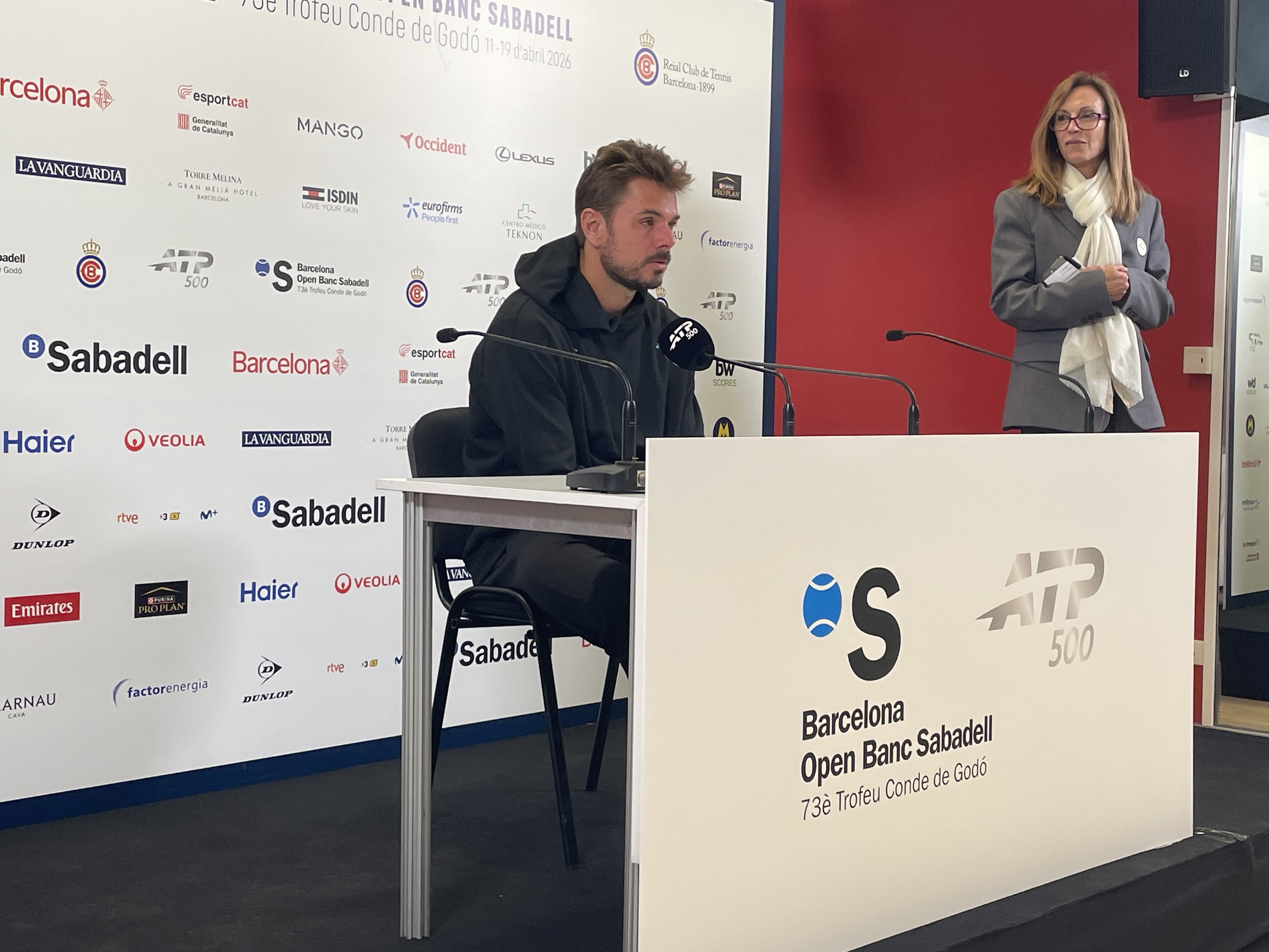 瓦林卡在巴塞罗那的最后新闻发布会。来源: PdB