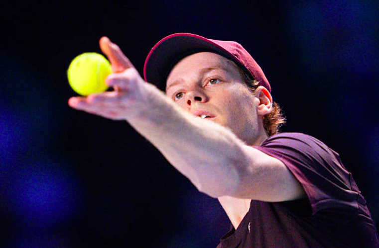 Jannik Sinner parle de pourquoi sa famille ne voyage pas avec lui. Source: Getty