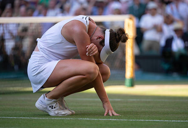 The touching story of Linda Noskova's father: from sleeping in stations to conquering Wimbledon. Source: Getty