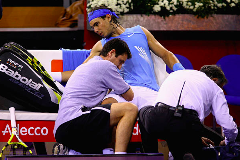 Rafa Nadal pidiendo tratamiento en el Mutua Madrid Open.
