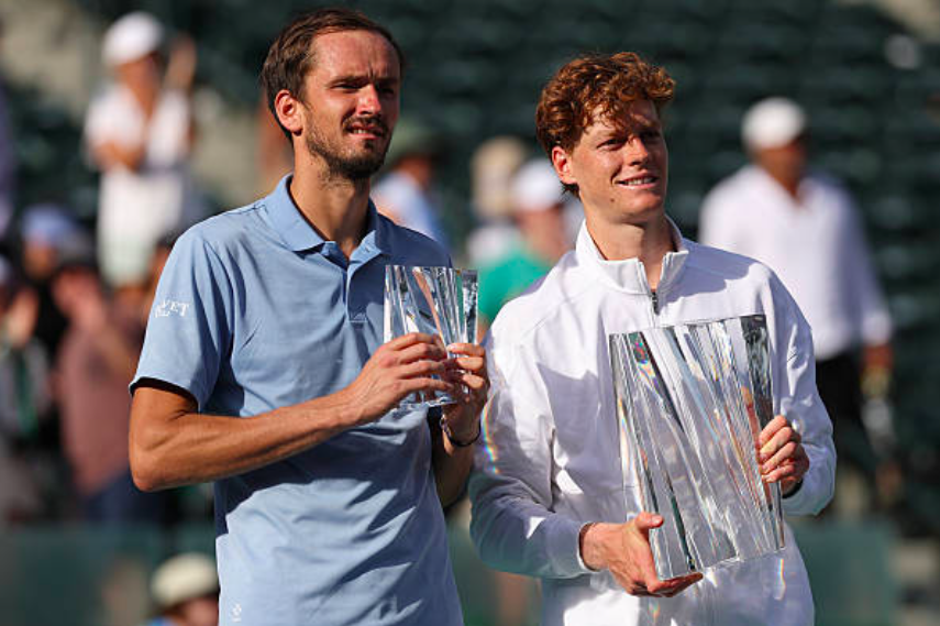 Daniil Medvedev claims to be closer to Alcaraz and Sinner.