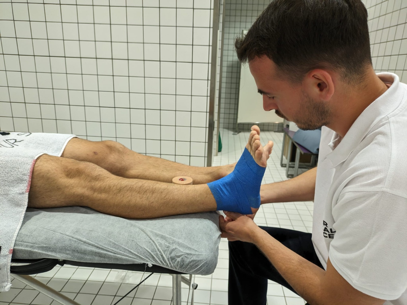 Tratamiento de podología en el Muta Madrid Open.