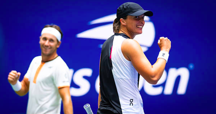 Iga Swiatek and Casper Ruud forming a pair at the US Open. Source: Getty