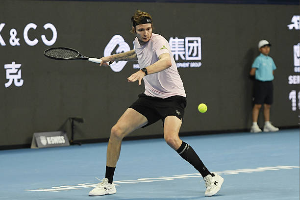 Bublik, durante le sue ultime partite a Hangzhou. Fonte: Getty