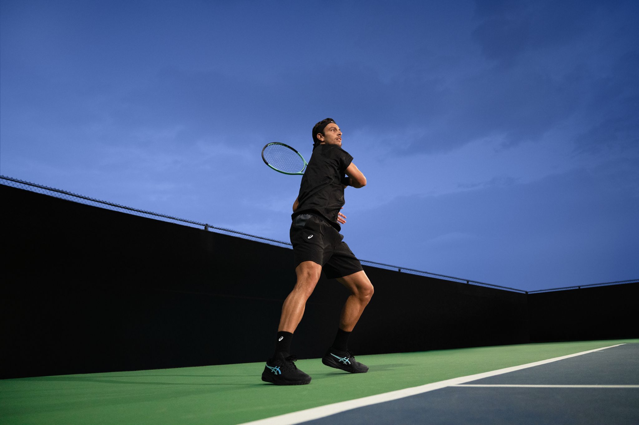 This is how the new ASICS Court FF 3 Novak Night Energy sneakers