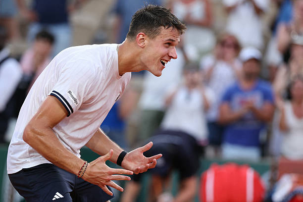 Jakub Mensik, feat at Roland Garros 2026. Photo: gettyimages
