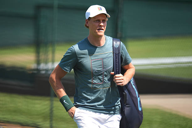 Jannik Sinner prepara su primer partido con Kecmanovic en Wimbledon 2026. Foto: gettyimages
