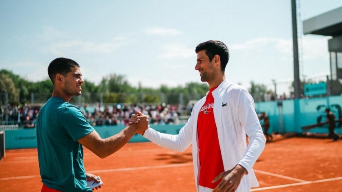 Sigue EN DIRECTO con nosotros el Alcaraz-Djokovic: Semifinales del Mutua Madrid Open 2022. Foto: AS.