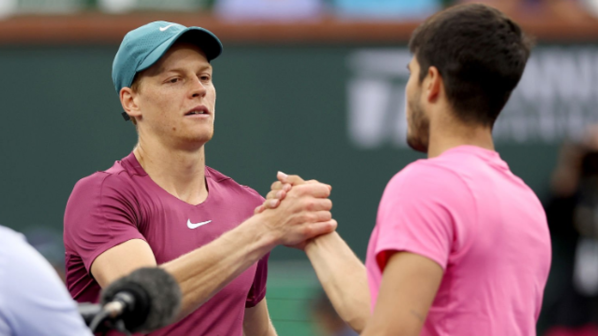 Jannik Sinner y Carlos Alcaraz en Indian Wells 2023. Foto: Getty