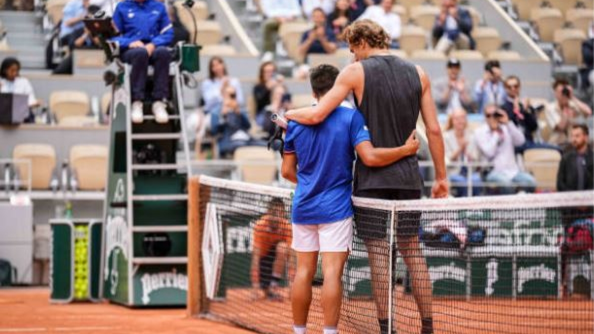 Báez revela qué le dijo Zverev en la red al término del encuentro. Foto: Getty