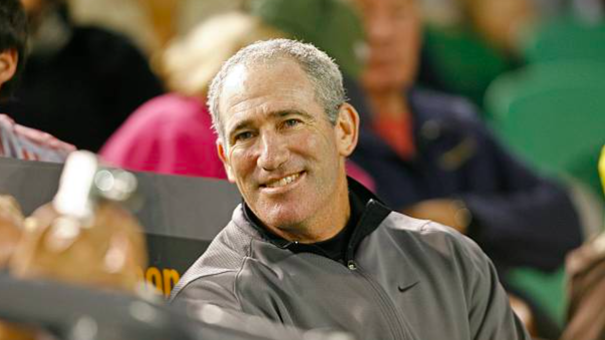 Brad Gilbert presenciando un partido. Fuente: Getty