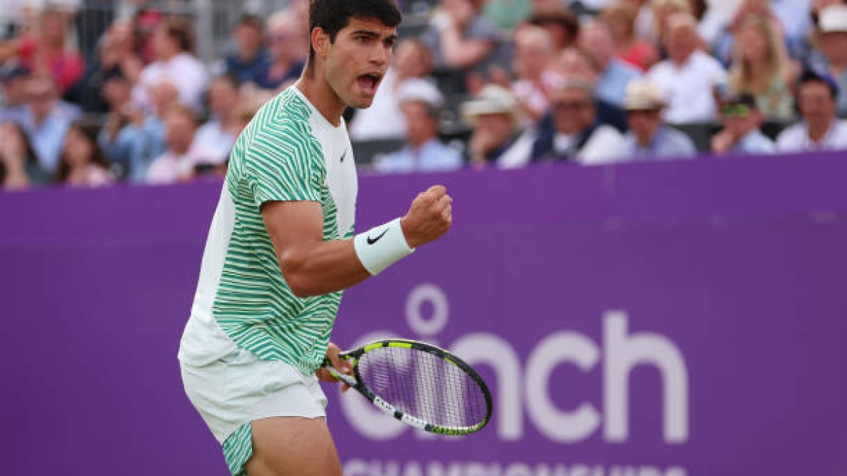 Carlos Alcaraz gana a Dimitrov en Queen´s 2023. Foto: gettyimages