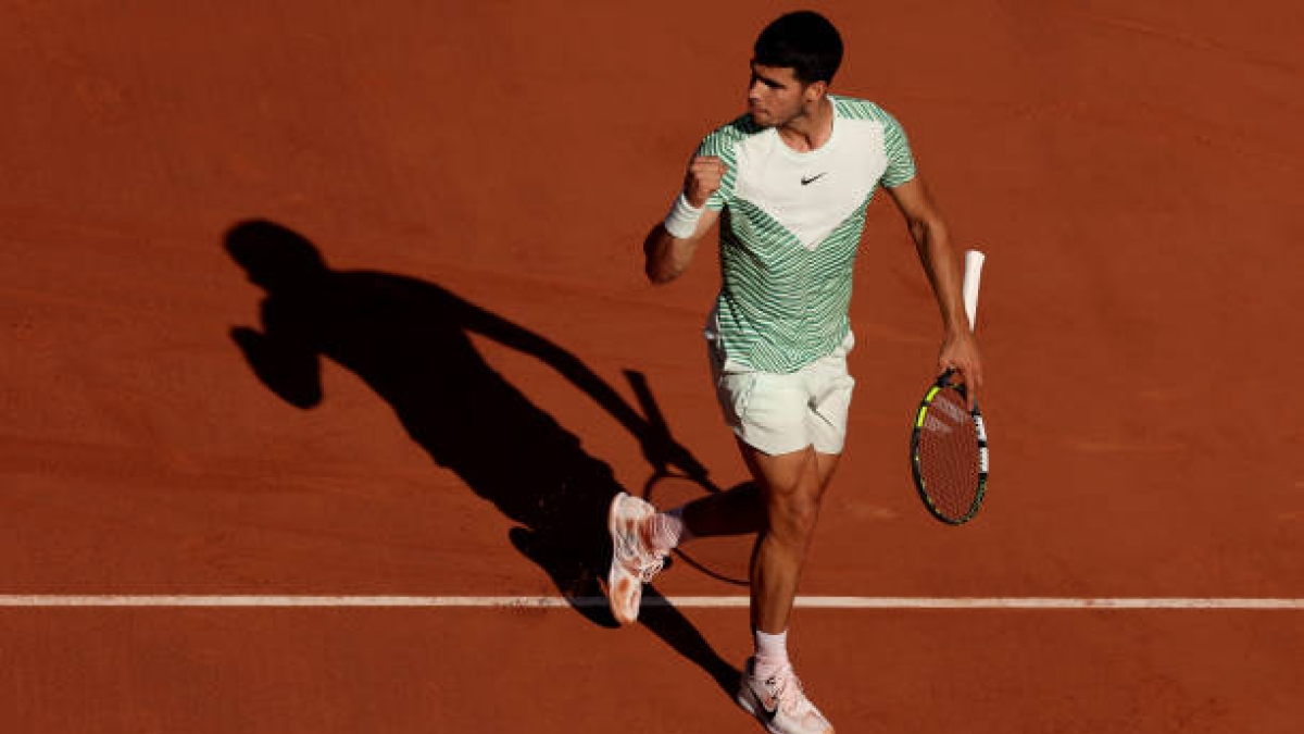 Carlos Alcaraz gana a Lorenzo Musetti en Roland Garros 2023. Foto: gettyimages