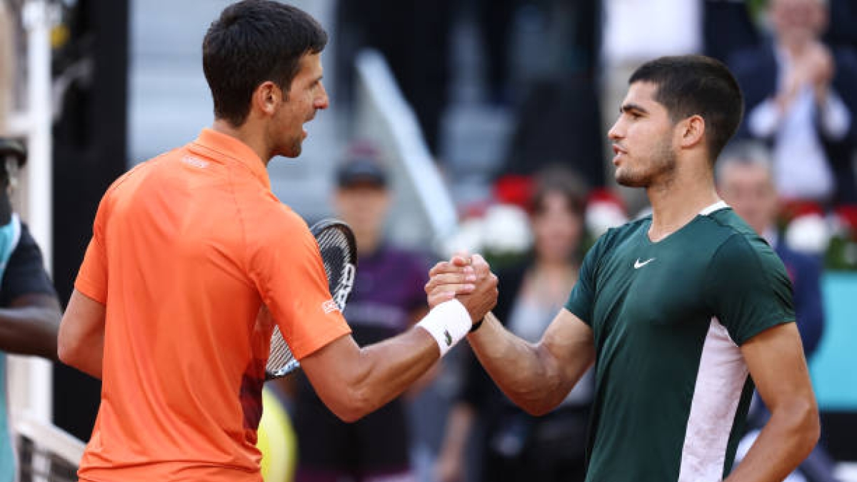 Carlos Alcaraz y Novak Djokovic. Fuente: Getty