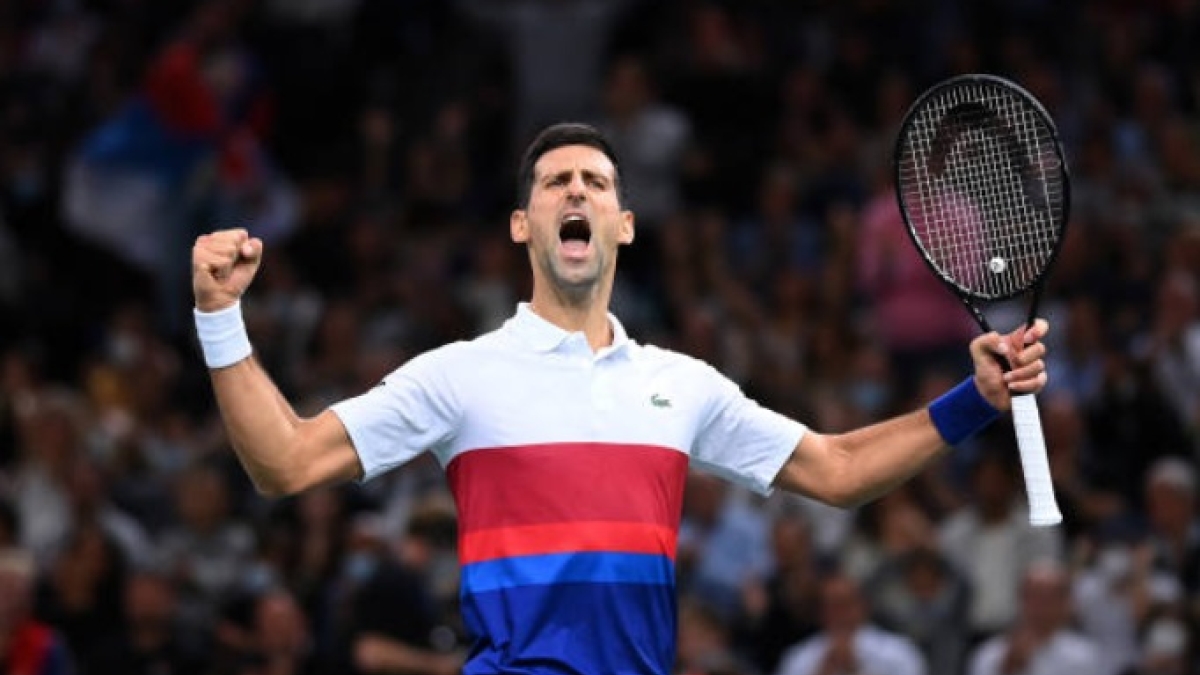 Muy efusivo en sus celebraciones el serbio ante Hurkacz en las semis de Bercy. Foto: Getty