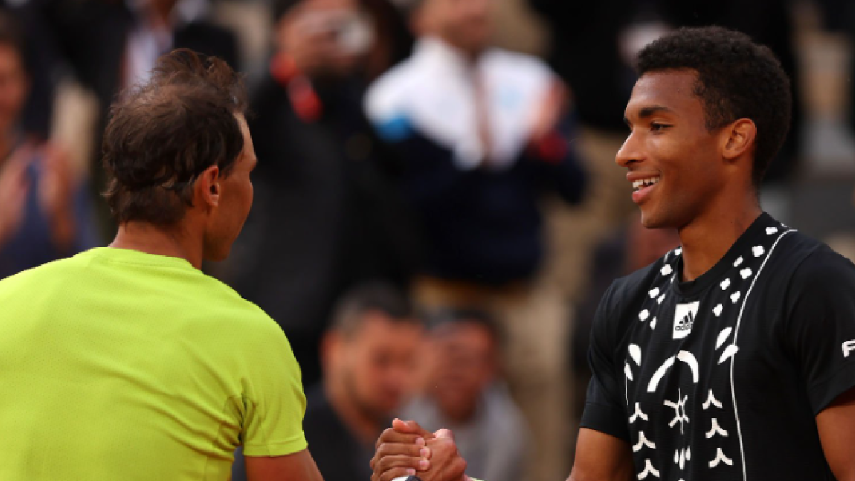 Rafael Nadal y Felix Auger-Aliassime en Roland Garros 2022. Foto: Getty