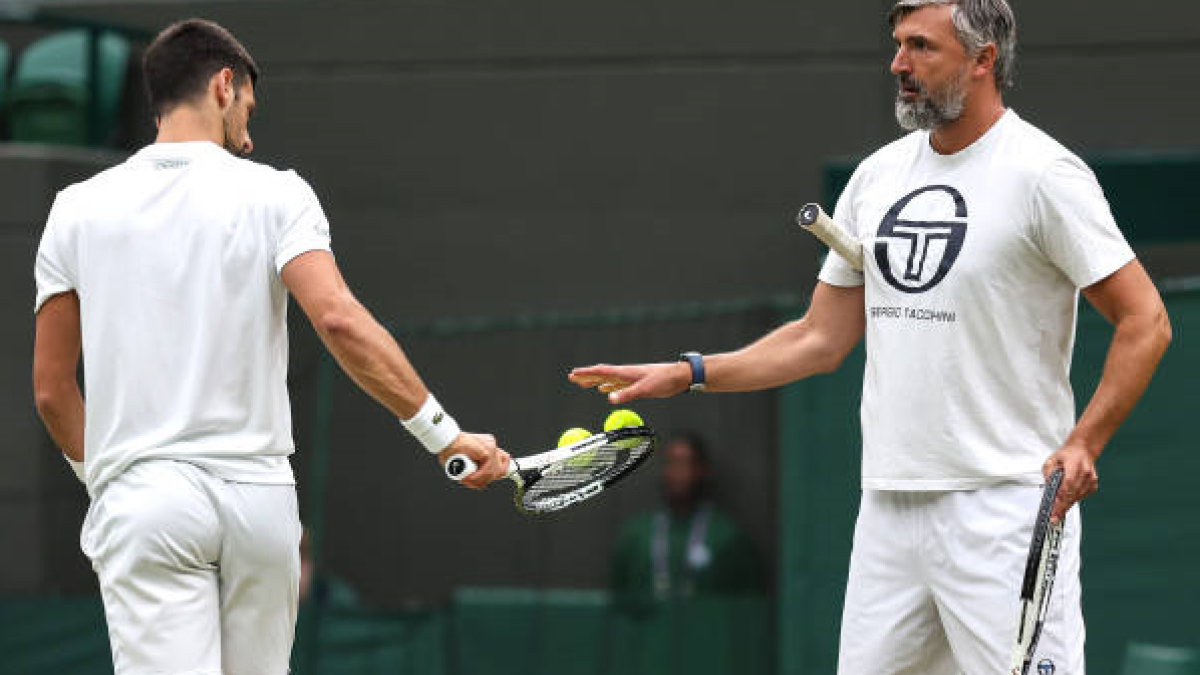 Goran Ivanisevic y Novak Djokovic en Wimbledon 2023. Foto: getty