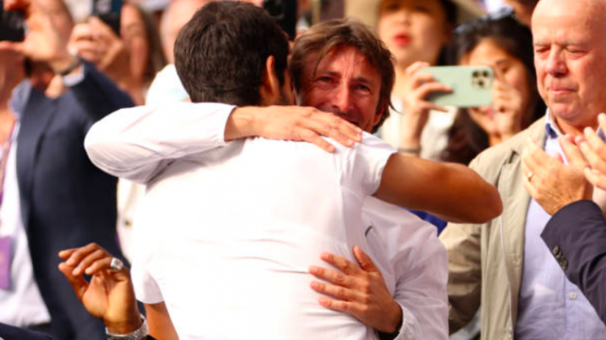Juan Carlos Ferrero observa desde la grada. Fuente: Getty