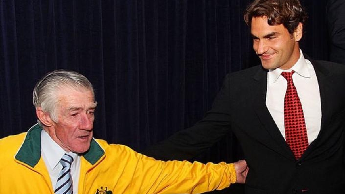 Ken Rosewall y Roger Federer. Foto: Getty