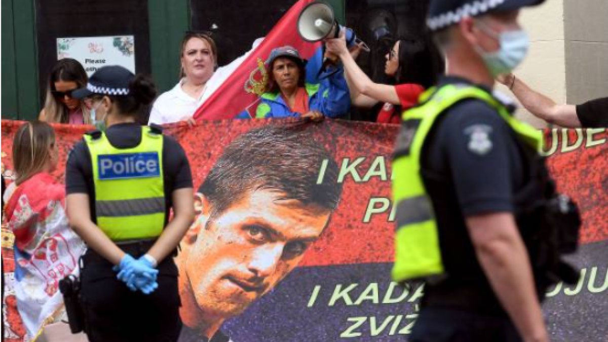 Imágenes de las protestas para la liberación de Djokovic. Fuente: Getty