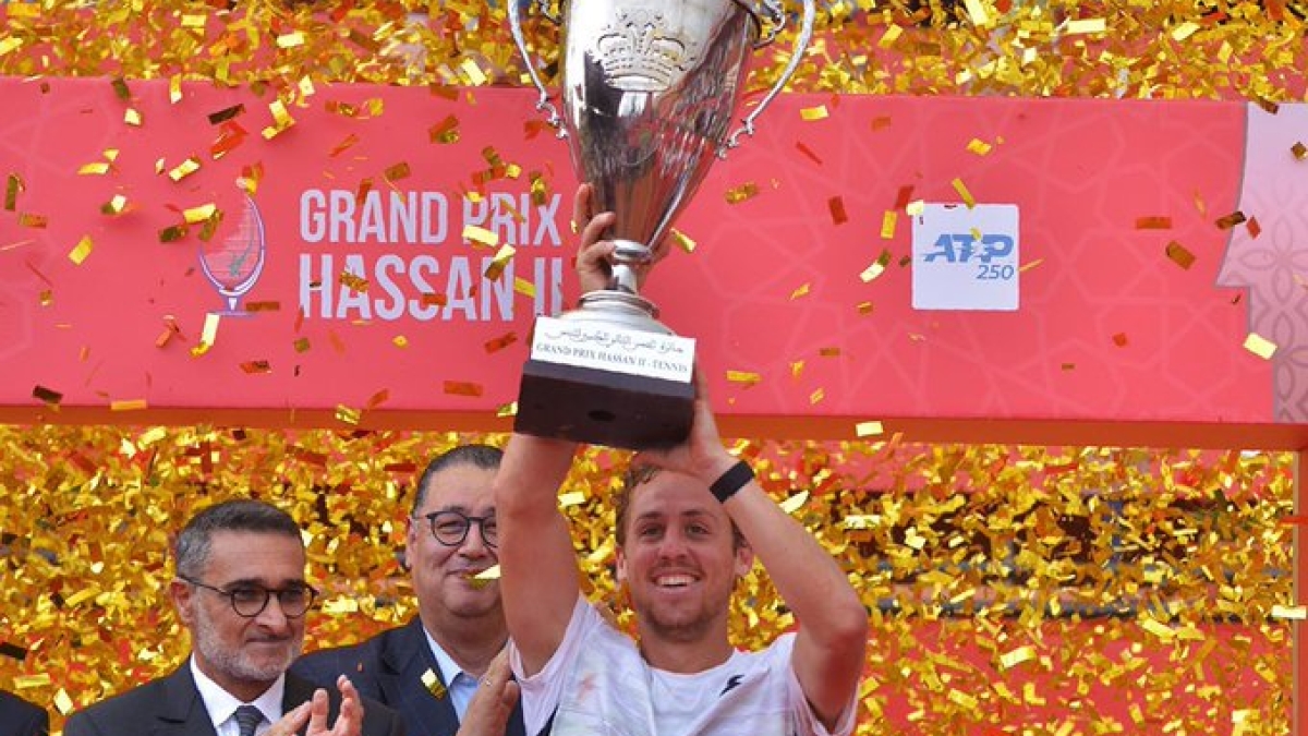 Roberto Carballés con su título en Marrakech. Fuente: Getty