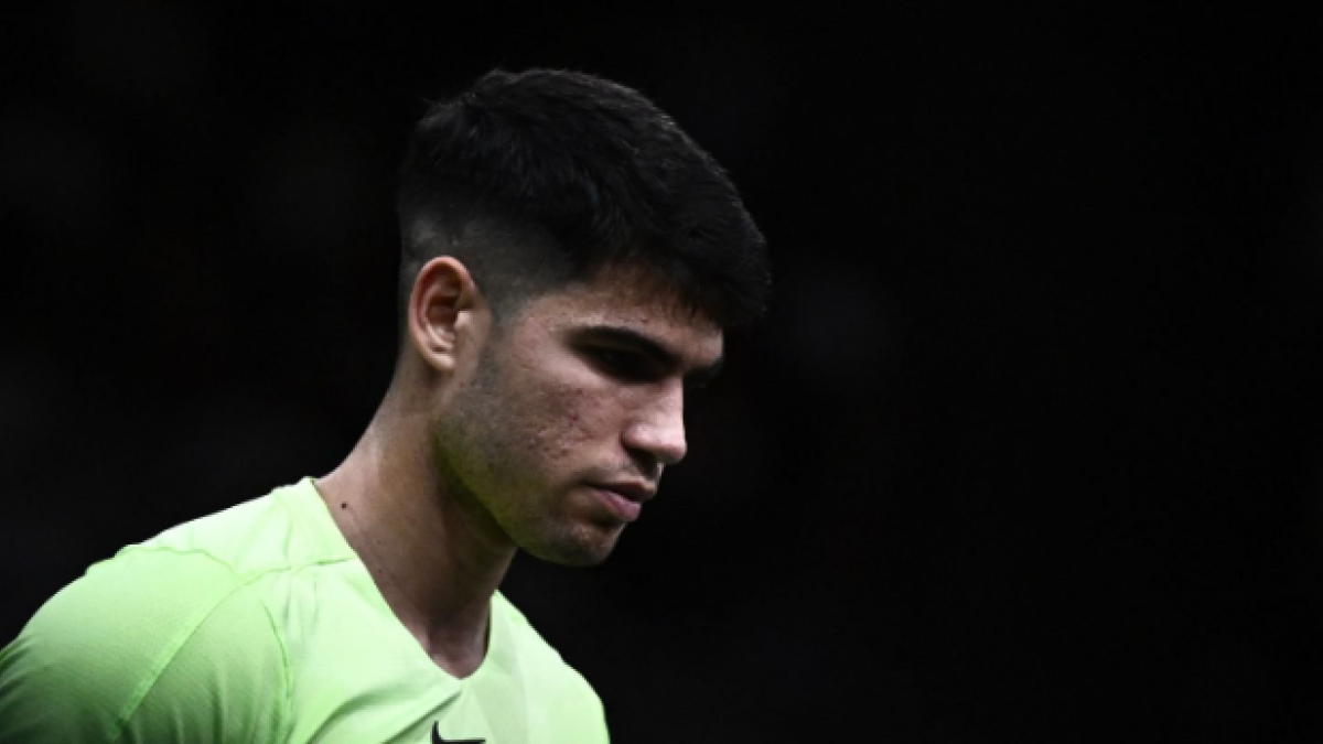 Carlos Alcaraz pierde en su debut del ATP Rolex París Masters 2023. Foto: Getty