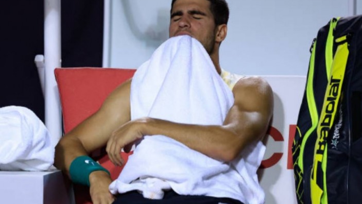 Alcaraz tranquiliza a todos con su lesión: "Los fisios me han dicho que no es serio". Foto: Getty