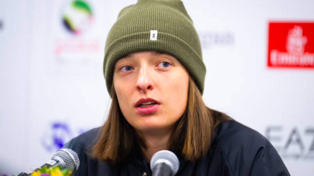 Iga Swiatek se despide del WTA 1000 de Dubái. Fuente: Getty