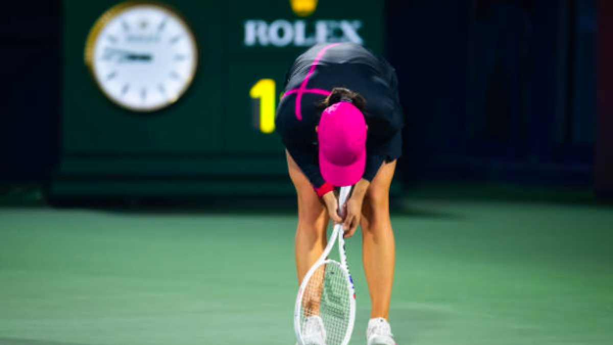 ¡Irreconocible Swiatek! Así lanzó la raqueta tras perder seis juegos seguidos ante Kalinskaya