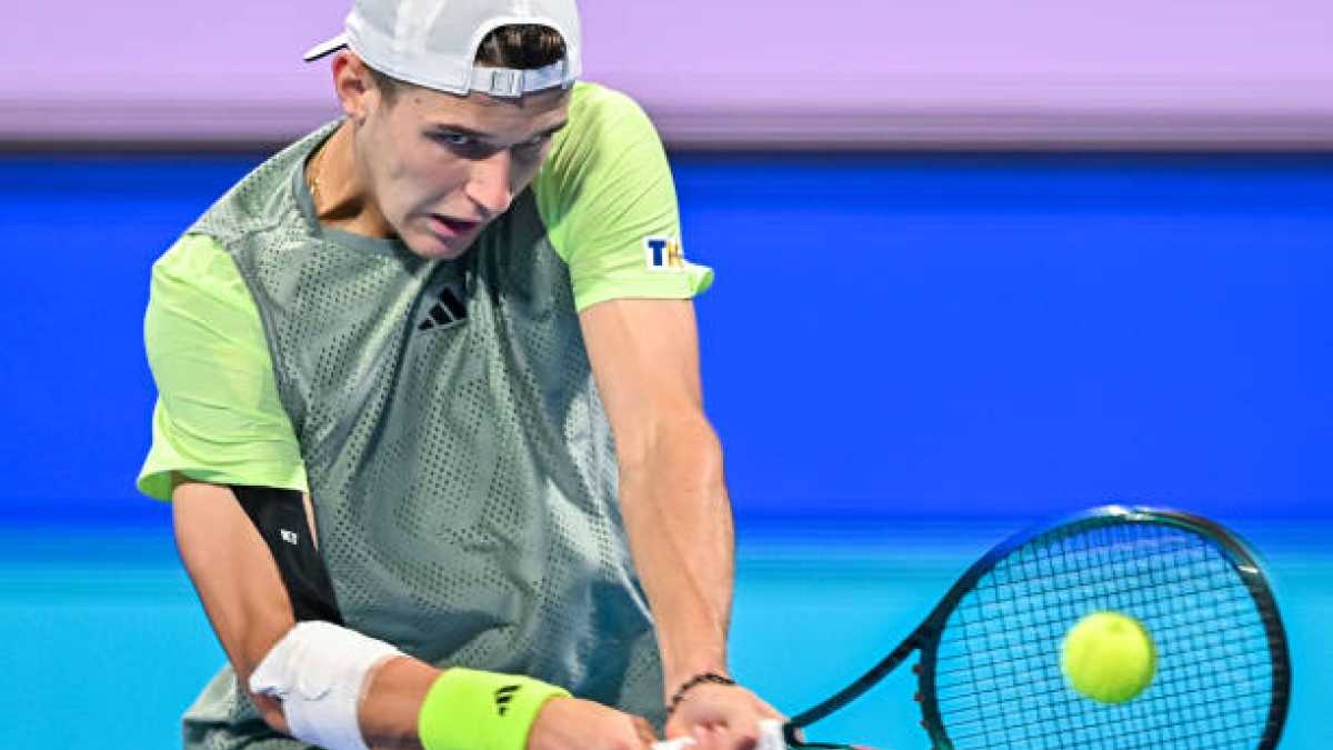 Jakub Mensik, séptimo tenista más joven de la última década en irrumpir en el top-100 del ranking ATP