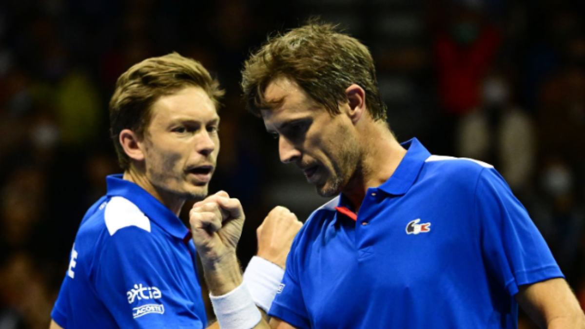 Nicolas Mahut y Edouard Roger-Vasselin en la Copa Davis 2024. Foto: Getty
