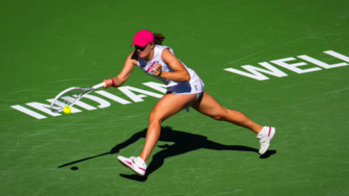 Swiatek domina en su debut y vence a Collins. Foto: Gettyimages