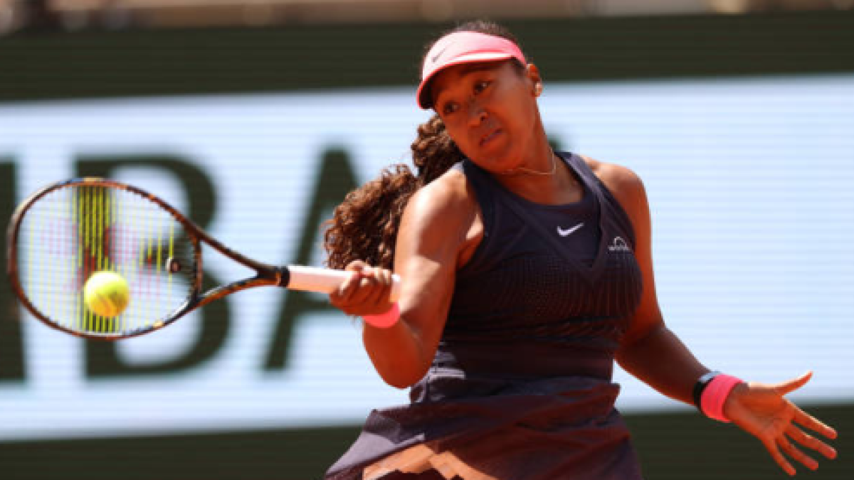 Osaka debuta con una sufrida victoria y se podría ver con Swiatek en segunda ronda. Foto: Gettyimages