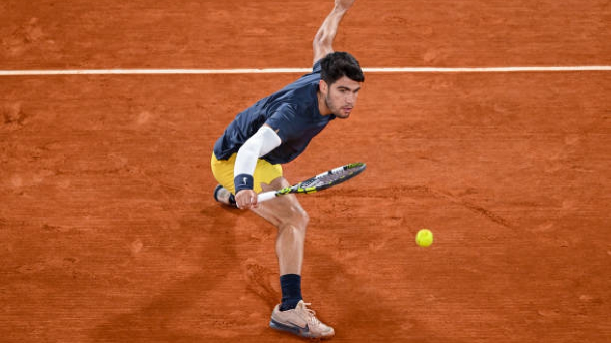 Carlos Alcaraz, reflexión en Roland Garros 2024. Foto: gettyimages