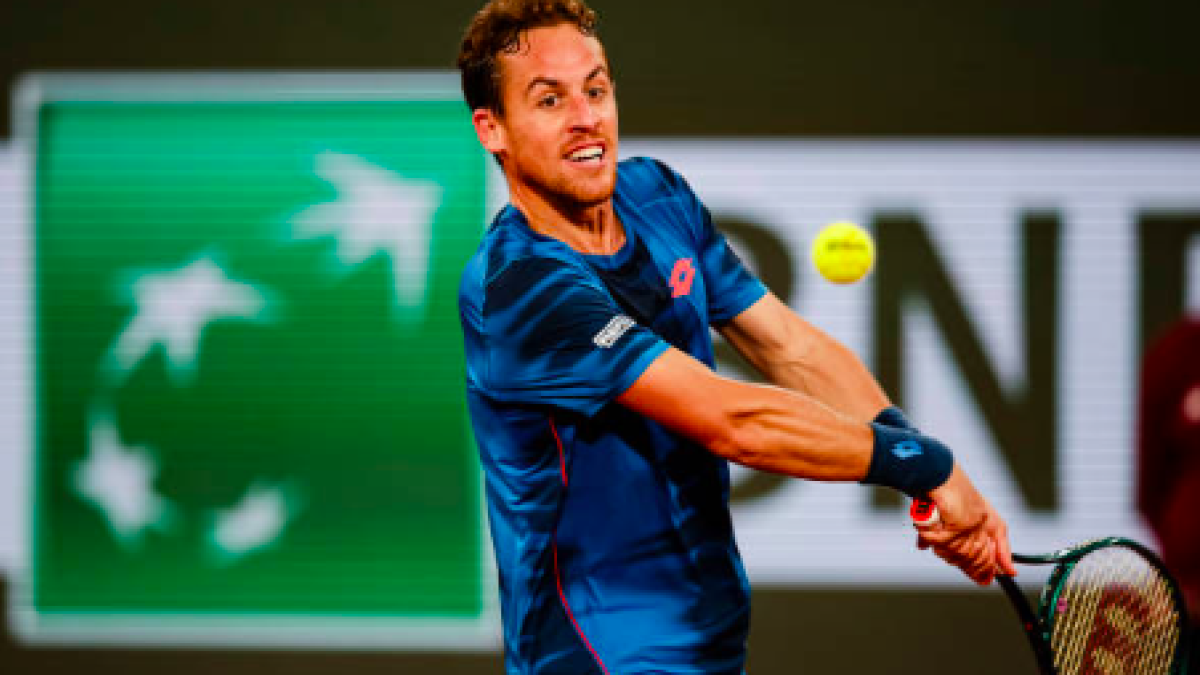 Roberto Carballés cede en el ATP de Kitzbühel.