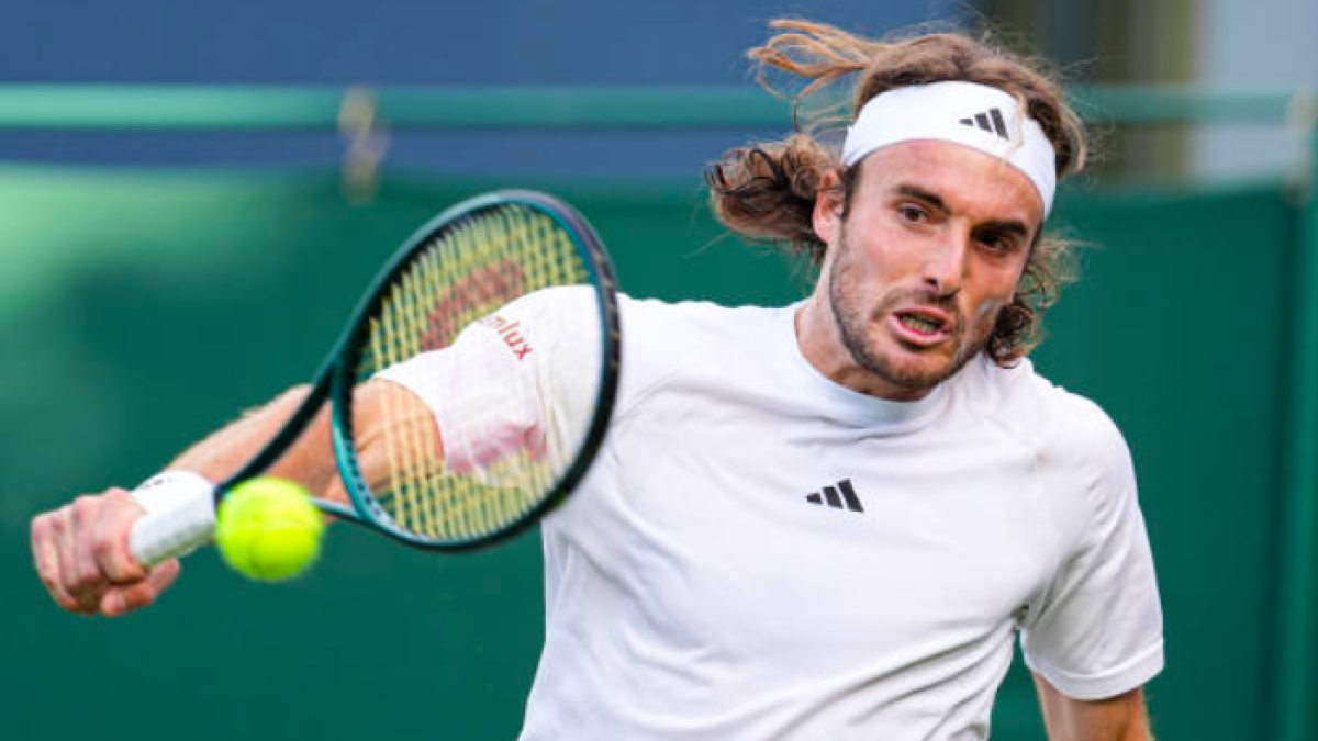 Stefanos Tsitsipas superó el debut en Wimbledon.