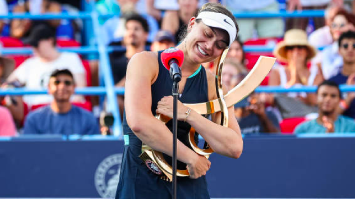 Paula Badosa sonríe tras ganar en Washington. Fuente: Getty