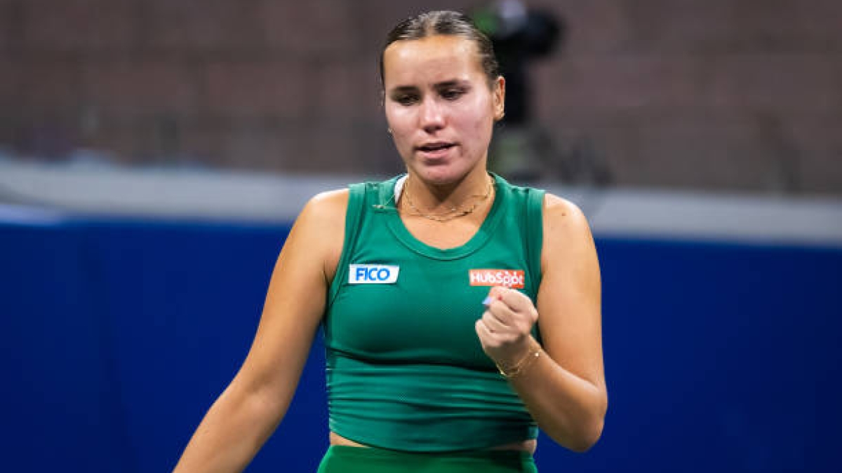 Sofia Kenin gana a Emma Raducanu en el US Open 2024. Foto: Getty
