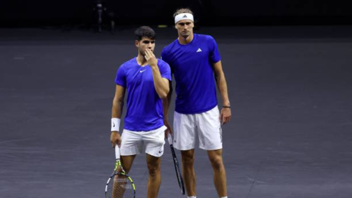 Carlos Alcaraz y Alexander Zverev en la Laver Cup 2024. Foto: Getty