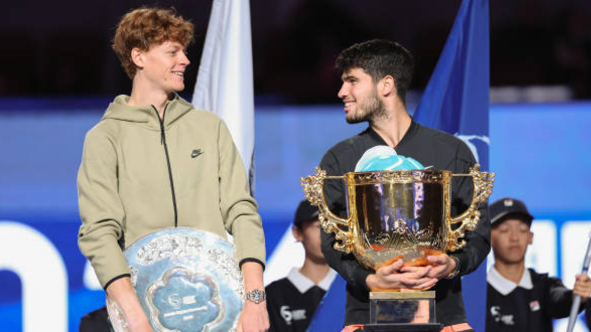 Jannik Sinner y Carlos Alcaraz en Pekín 2024. Foto: getty