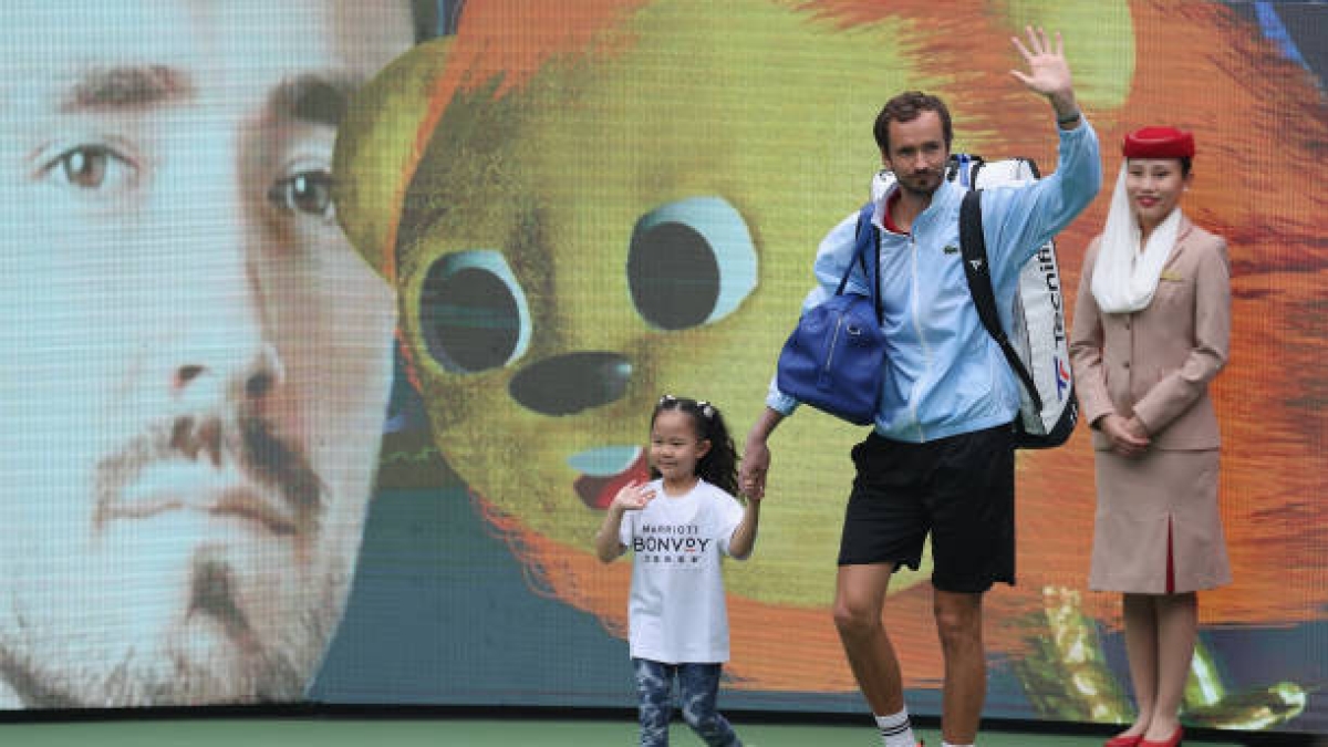 Medvedev in China. Photo: gettyimages